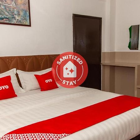 Oyo 89851 Leila Hotel Sandakan Bagian luar foto