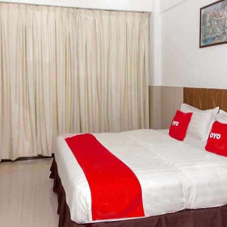 Oyo 89851 Leila Hotel Sandakan Bagian luar foto