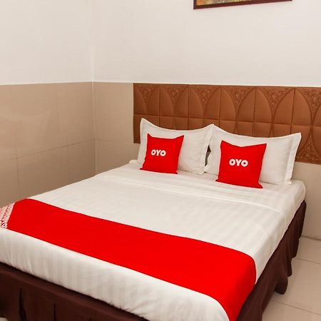 Oyo 89851 Leila Hotel Sandakan Bagian luar foto