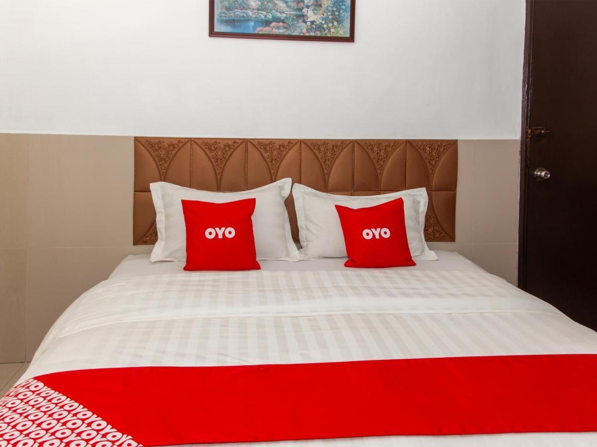Oyo 89851 Leila Hotel Sandakan Bagian luar foto