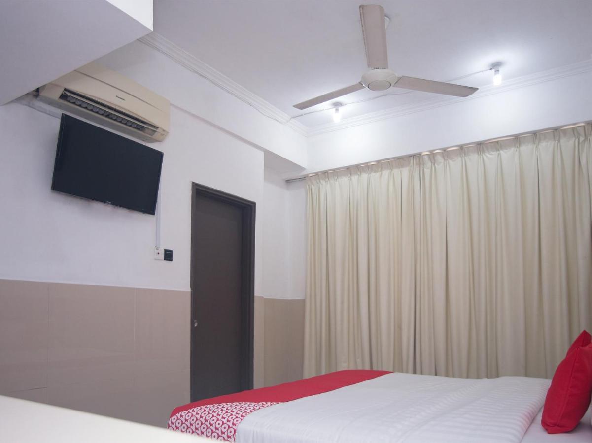 Oyo 89851 Leila Hotel Sandakan Bagian luar foto