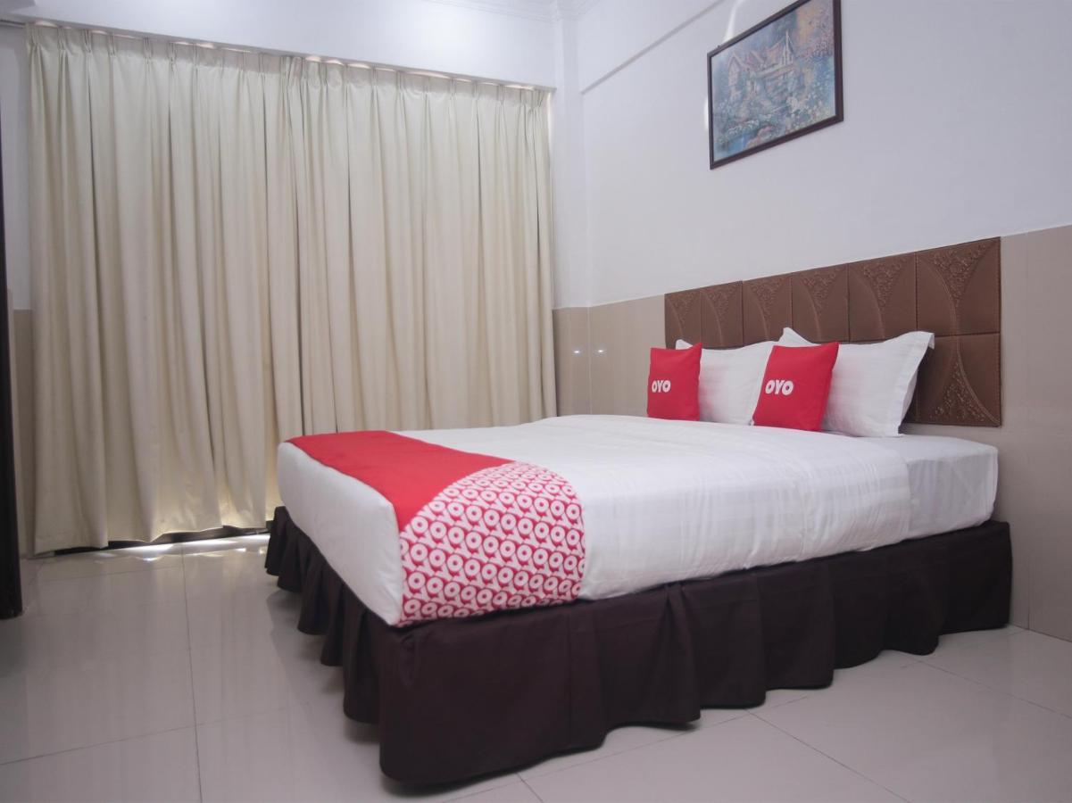 Oyo 89851 Leila Hotel Sandakan Bagian luar foto